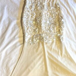 Beautiful dress nice color